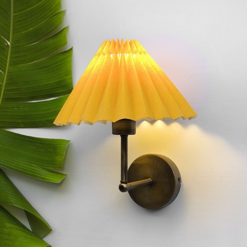 Pleat Glow Vintage Gold Duvar Apliği – Pileli Hardal Başlıklı