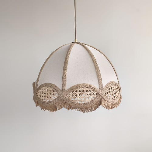 PELIA – Buldan Bezi Kumaş Püsküllü, Jüt ve Hazeran Detaylı Eskitme Gold Sarkıt Avize