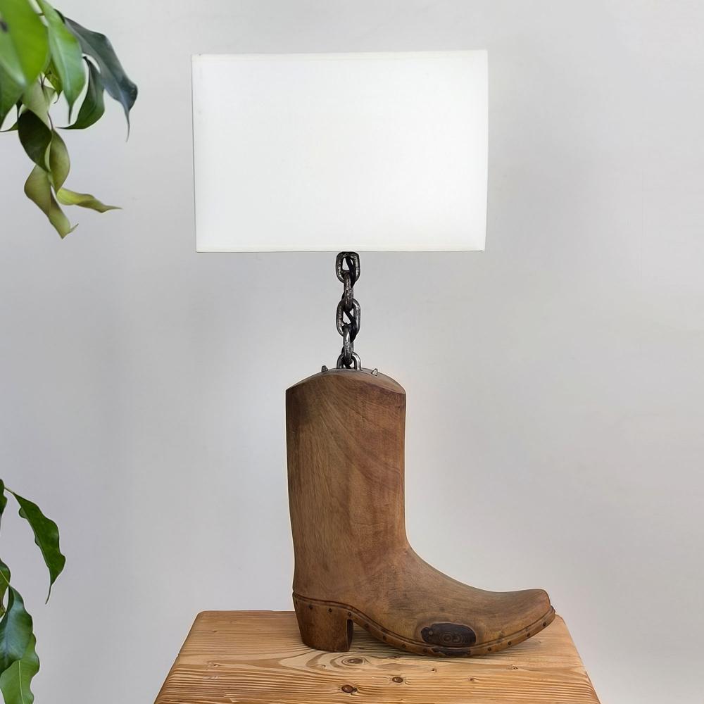 STRIDE Atölye Tasarımı Masa Lambası - 67 cm stride-masa-lambasi-bot-formlu-masif-ahsap-67cm-tasarim
