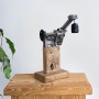 the-last-turn-masa-lambasi-motor-parcali-yapisal-ahsap-sanatsal-tasarim