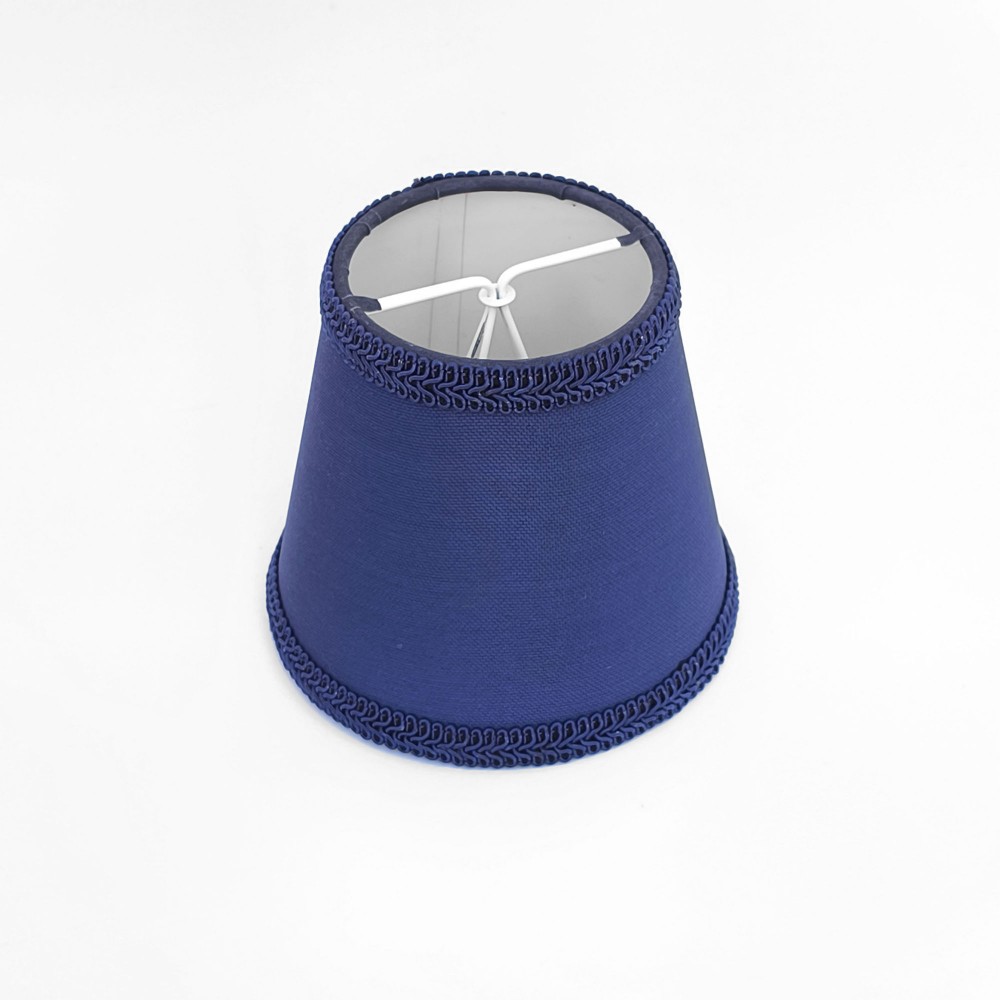 Linea Embellished Koleksiyonu – El Yapımı Sutaşı İşlemeli Aplik Şapkası Koyu Mavi