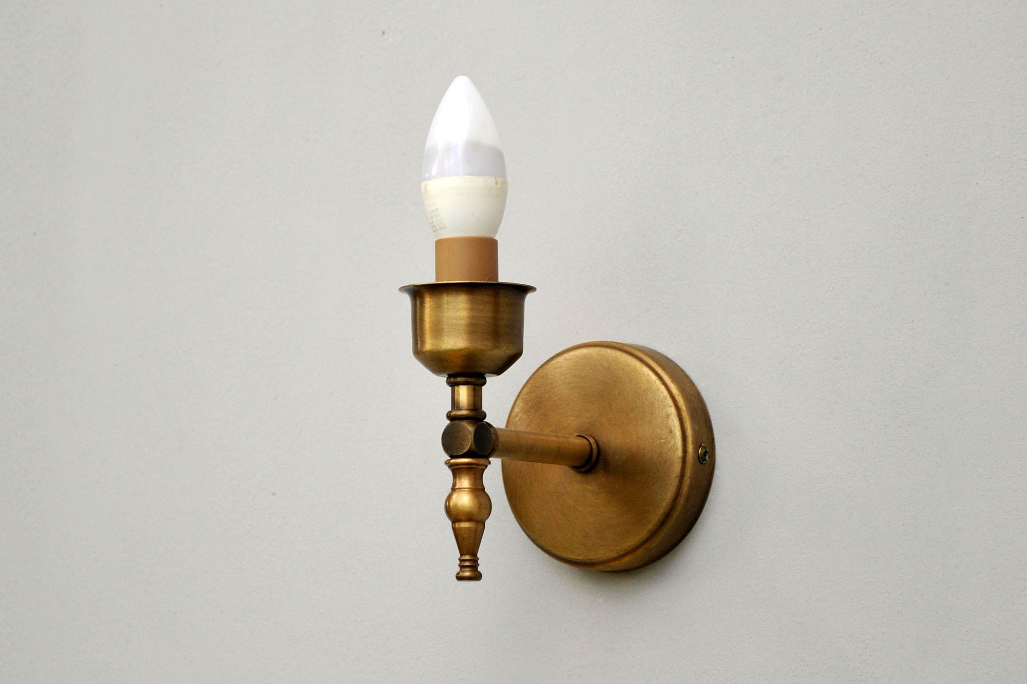 Yansıyan Metal Aplik